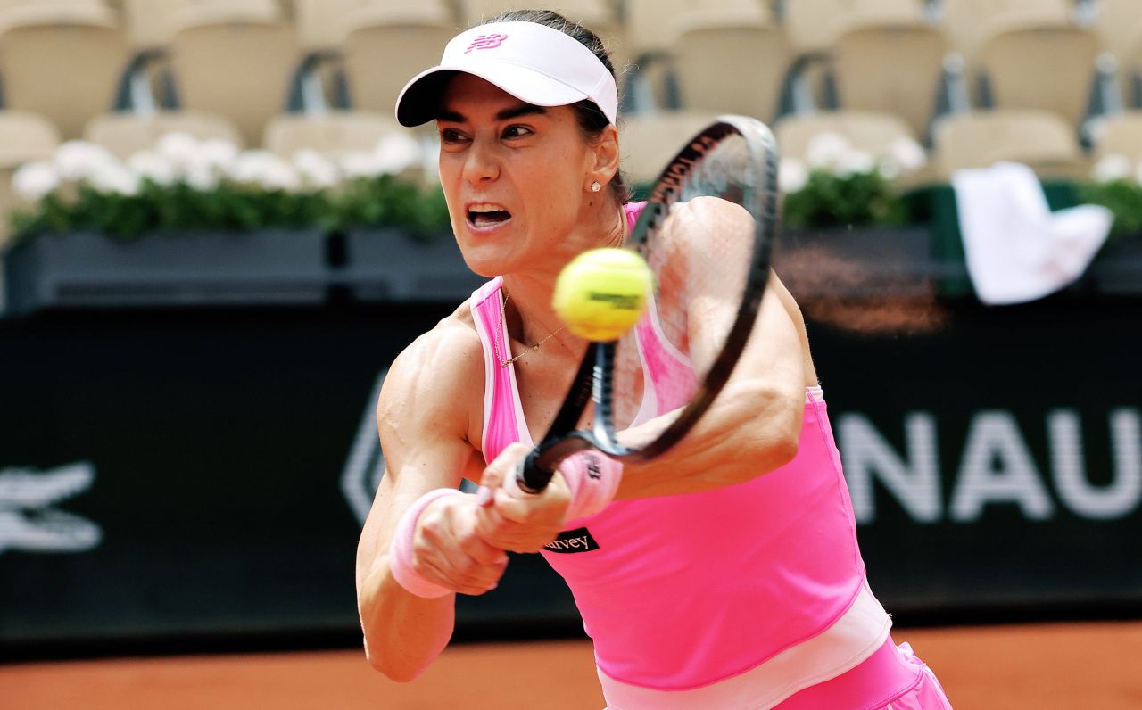 Sorana Cîrstea Roars into Roland Garros Quarterfinals in Potential Swan Song