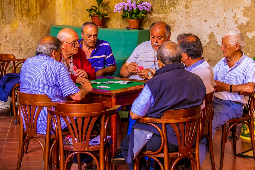 Apatin Kafa Dvorana traditional cafe interior card players