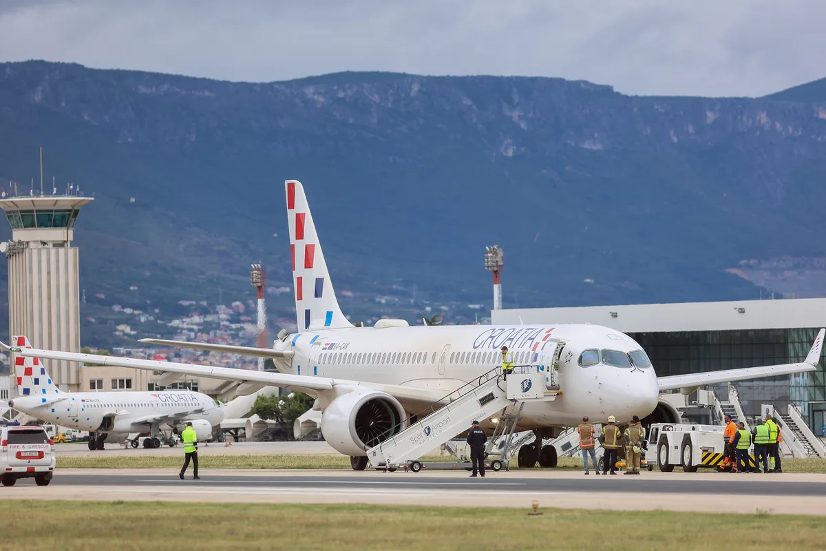 New Airbus A220-300 Incident at Split Airport