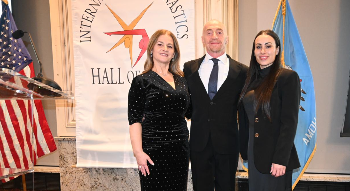 Nadia Comăneci Inducts Three Gymnasts into Hall of Fame in Oklahoma