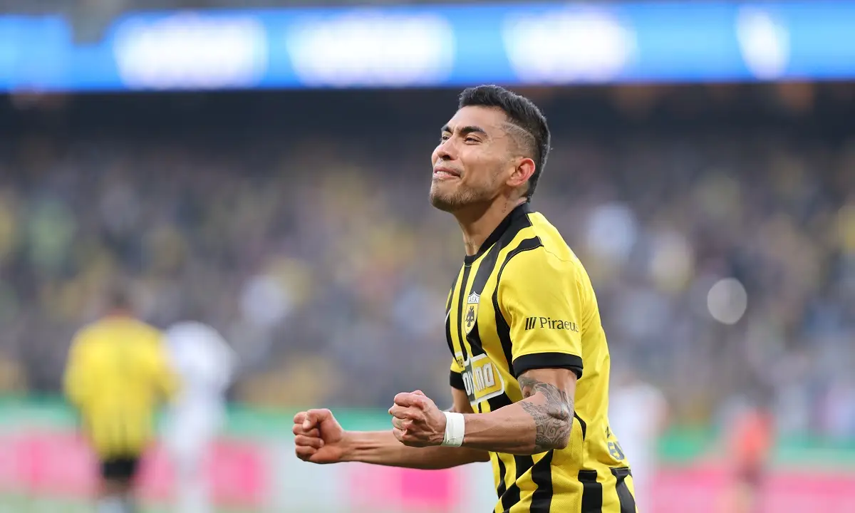 Olympiacos Eyes Second Pineda-Type Midfielder for Summer