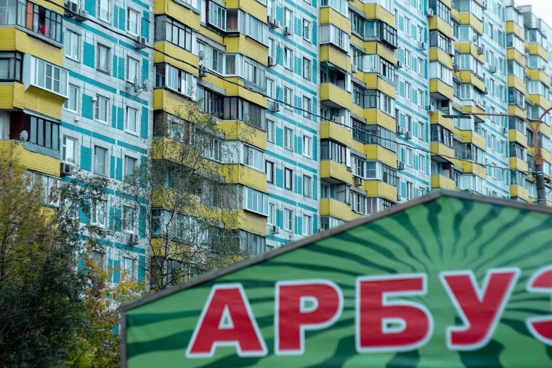 Bulgarian Actor Yavor Zlatanov Secures €100,000 Insurance for High-Stakes Casino Heist Role