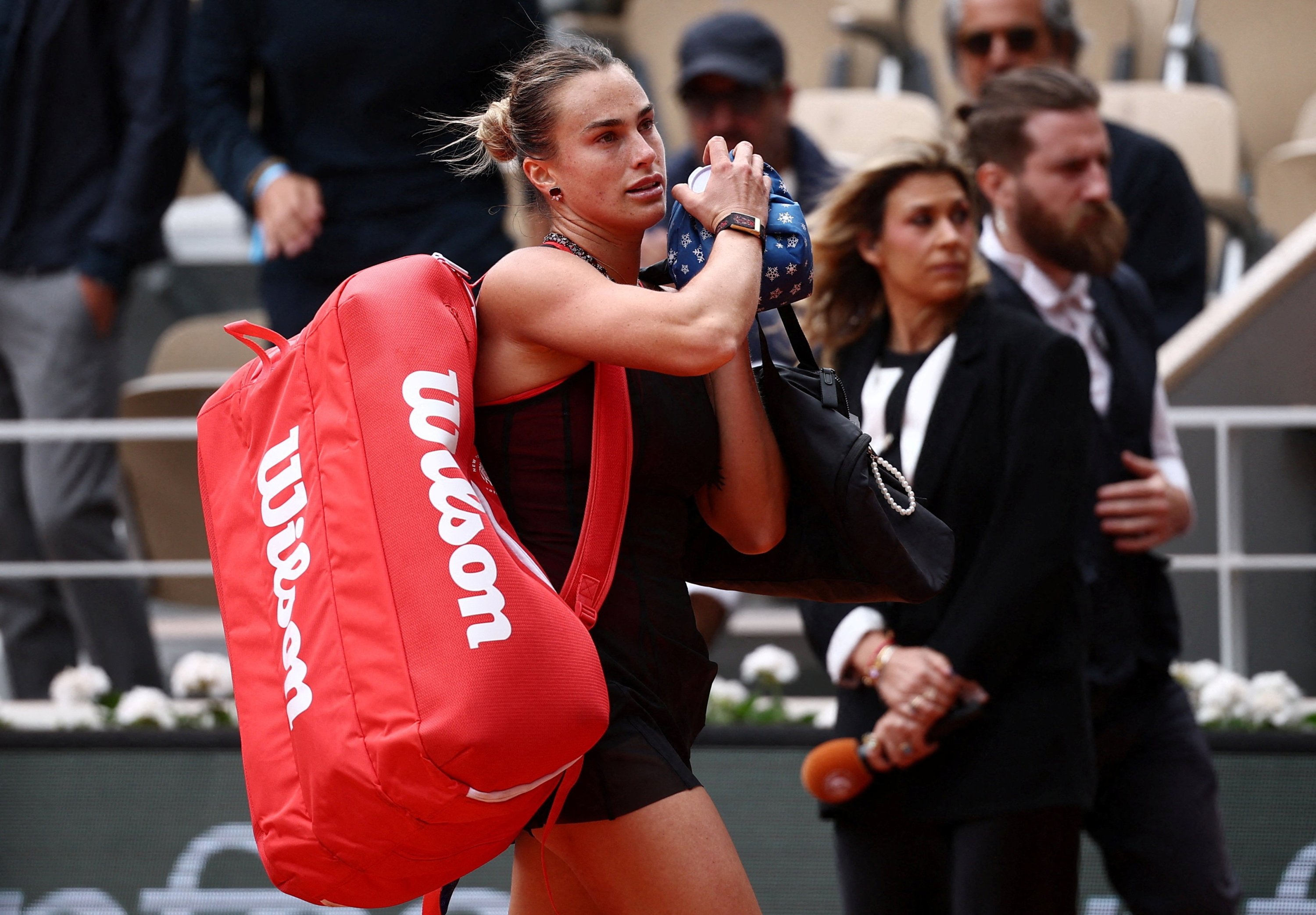 Shnaider Stuns Sabalenka in Paris Upset as Djokovic, Sinner Out