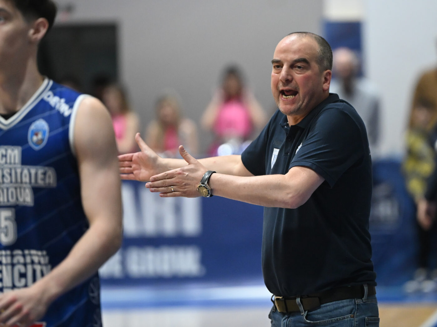 Craiova’s Historic Bronze Ends in Shock: Coach Costescu Heads Back to Pitești
