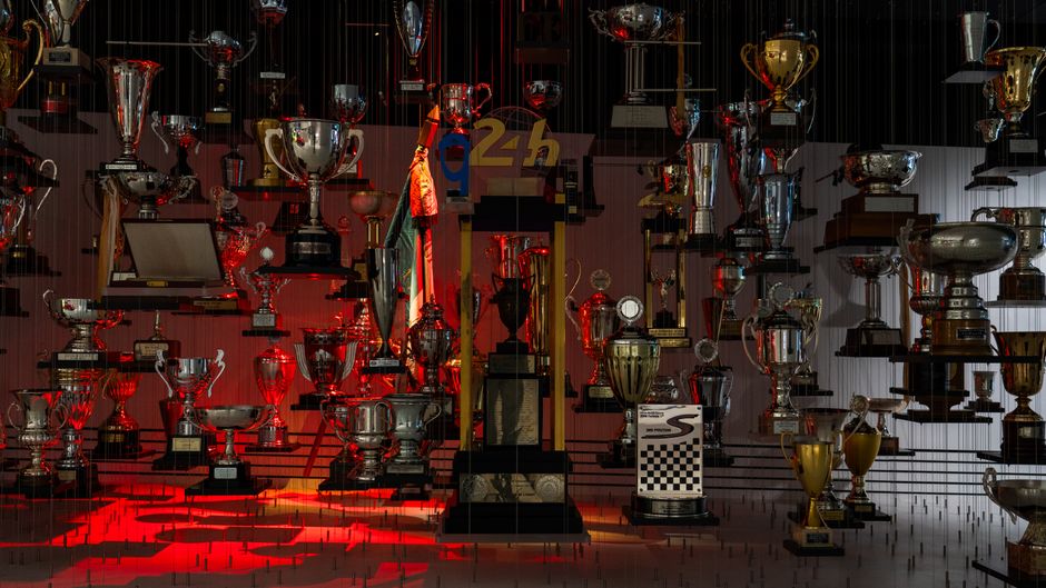 Razvan Lucescu Shakhtar Donetsk trophy celebration