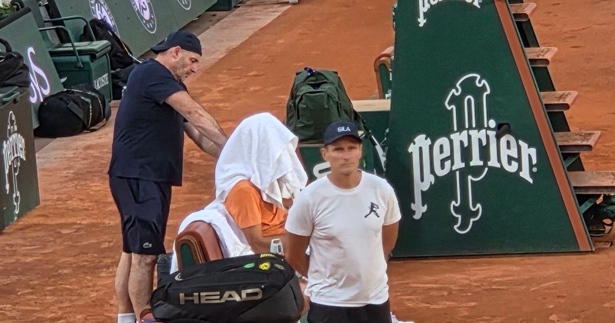 Djokovic Shoulder Concern Before Roland Garros Debut vs. Pericard
