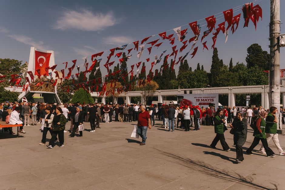 Turkish flag waving in Sarajevo Baščaršija square
