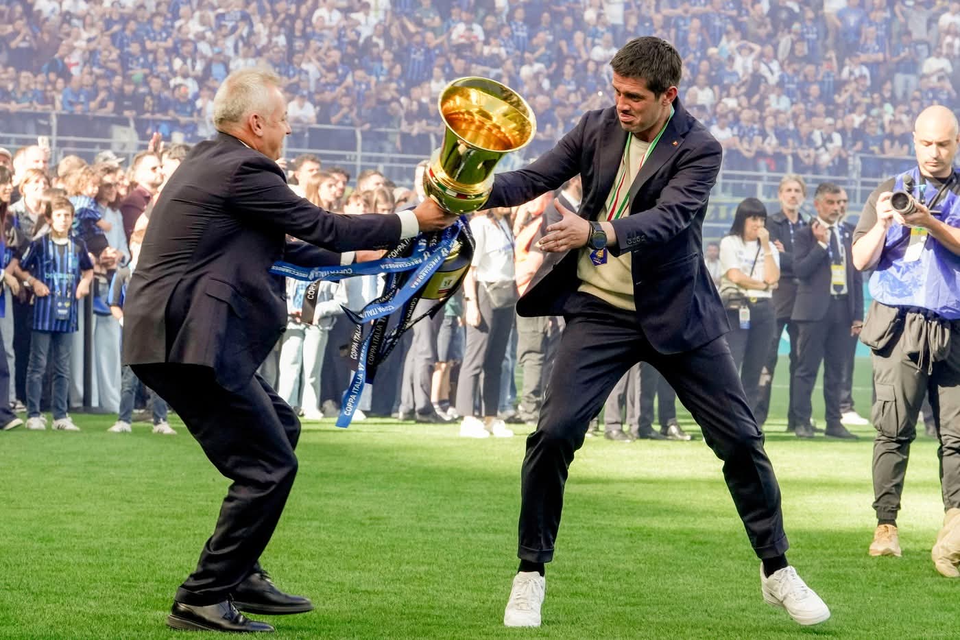 Chivu Celebrates First Serie A Title with Inter
