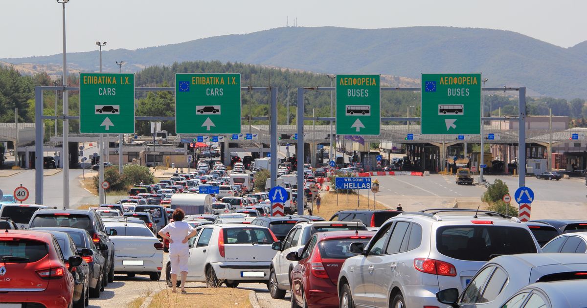Evzoni Border Chaos: Tour Guide Reveals Best Times to Cross into Greece