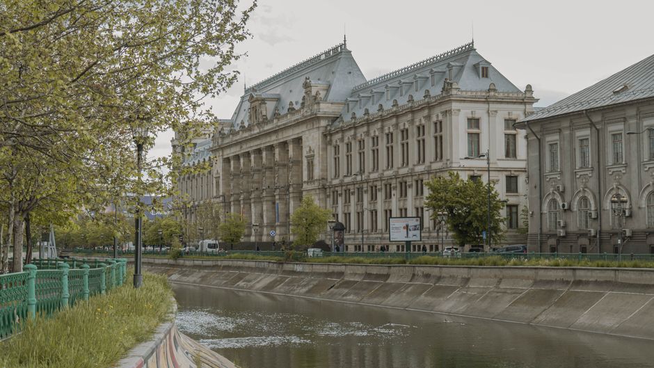 Romanian court building legal proceedings exterior