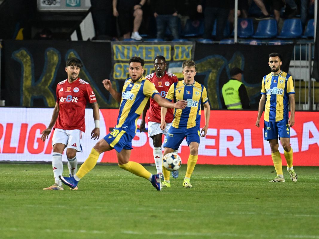 Petrolul Ploiești Name Portuguese Coach Ricardo Sousa