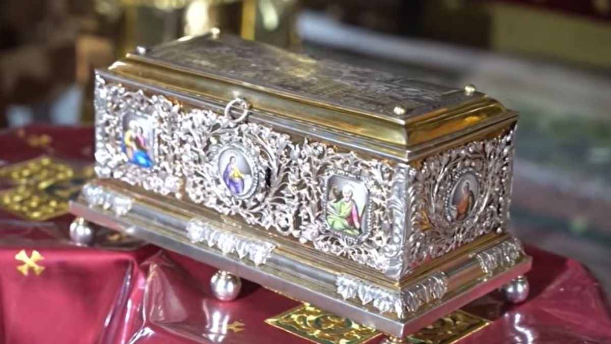 Holy Relic of the Virgin Mary's Girdle Arrives in Belgrade