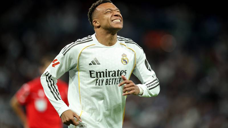 Mbappé Whistled at Real Madrid, Tensions Rise