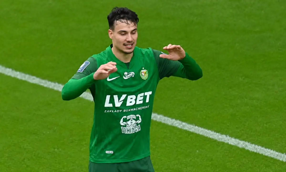 AEK Athens Eyes Al-Hamlaoui Amidst Jovic Era