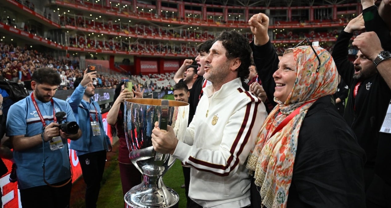 Trabzonspor's Tekke Celebrates Cup Victory