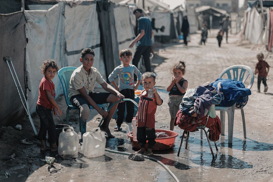 Refugees arriving at Greek border crossing from Ukraine