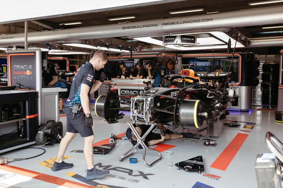 Red Bull Racing pit crew changing tires Monaco 2026