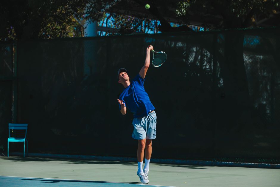 Alex de Minaur serving at Libéma Open 2024