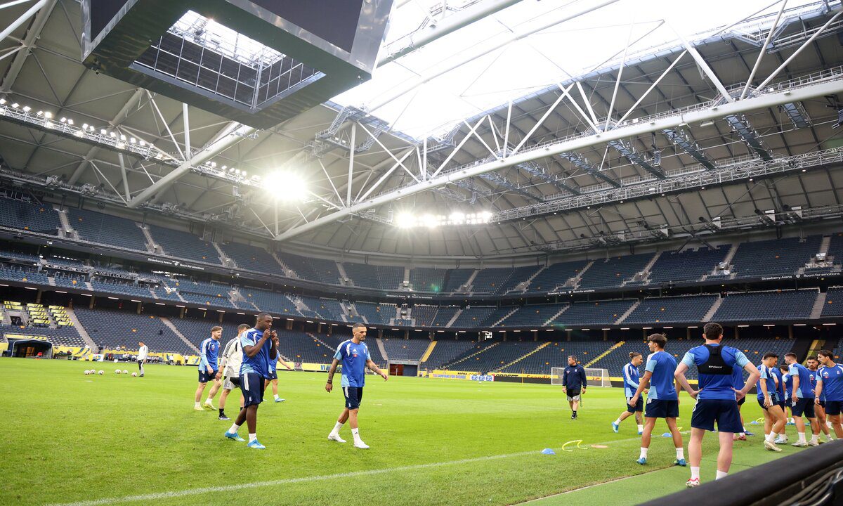 Greece Unleashes 3-5-2 Fury: Pavlidis & Tete Lead Attack vs Sweden