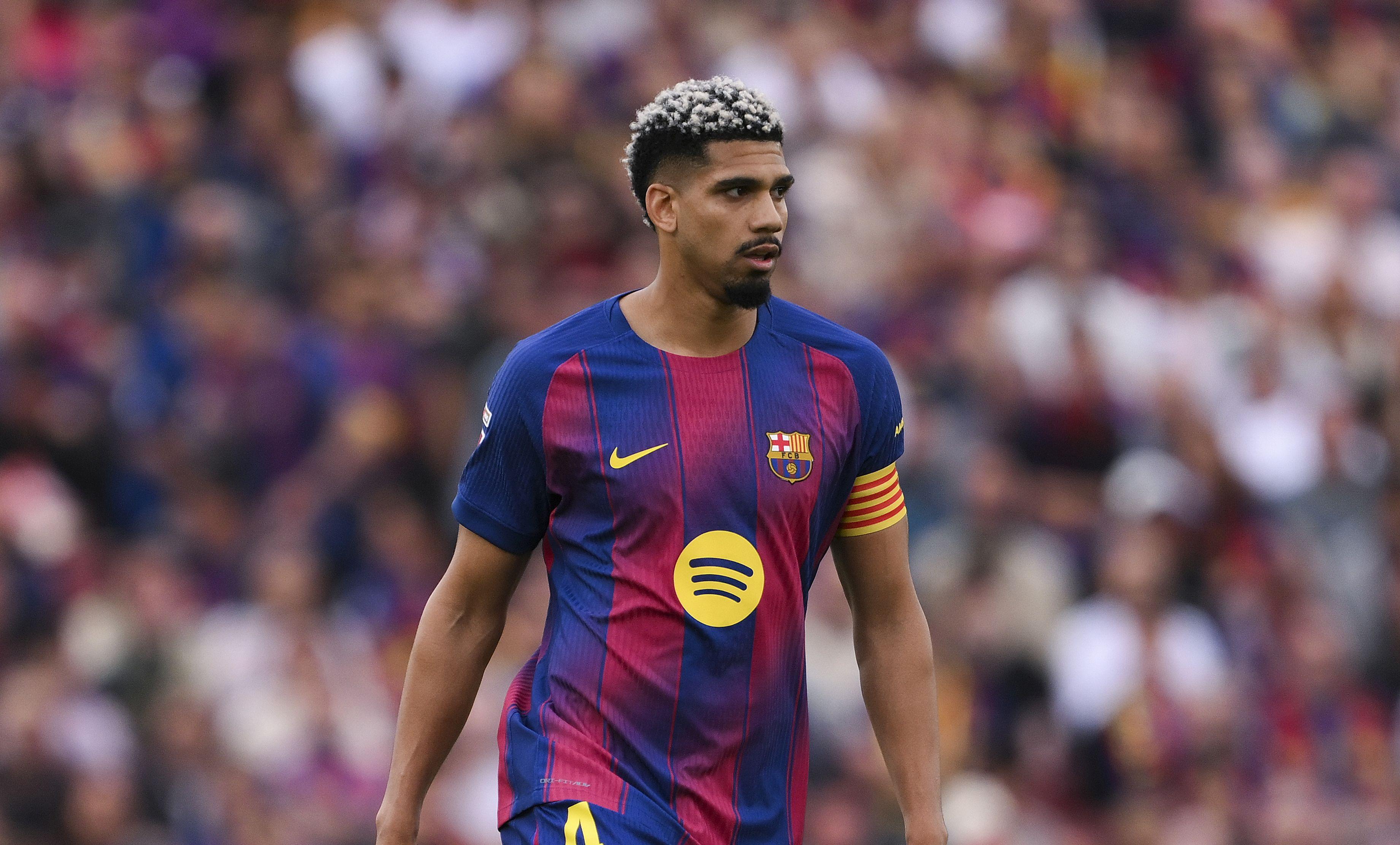 Ronald Araujo Ponders Departure from Barcelona