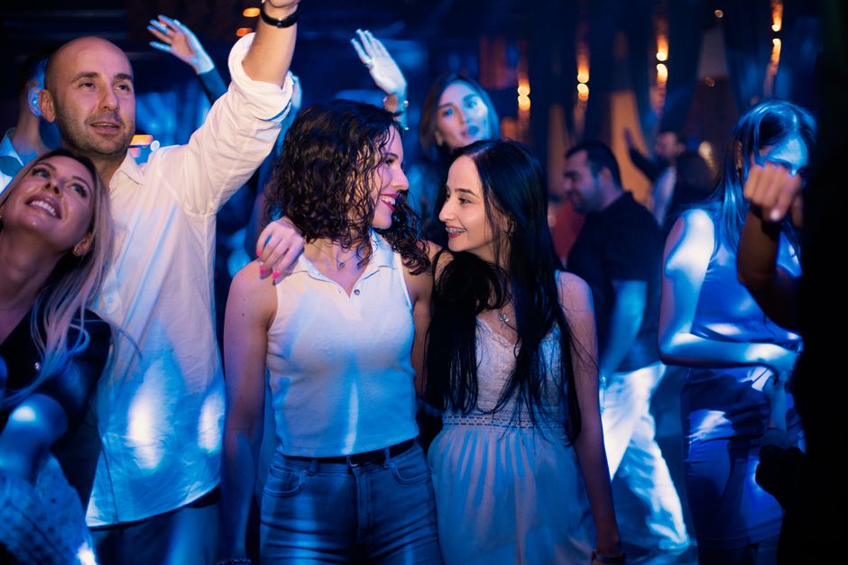 Beach club Belgrade dancing night