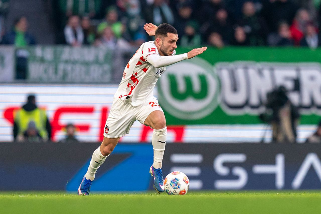 Ibrahimovic to PSV? Dennis Man’s Spot Up for Grabs!