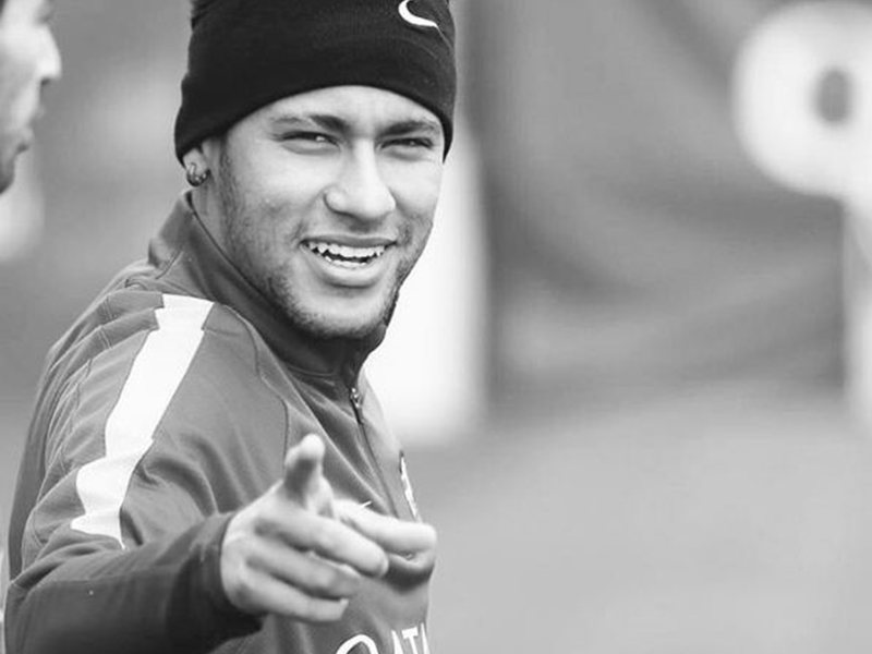 Referee Error Removes Neymar from Match