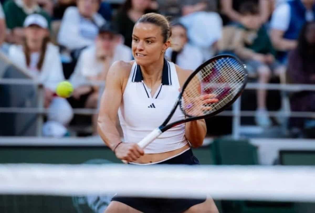 Sakkari Beats Noskova at Roland Garros, Reveals Mental Battle