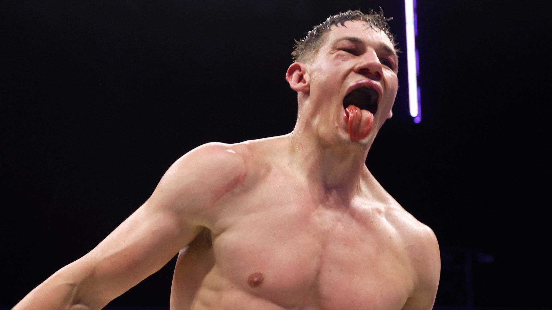 Rozicki Warns Billam-Smith Against Fight with Opetaia