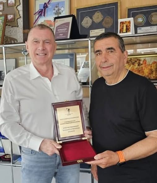 European Athletics President Receives Gratitude Plaque from BFA