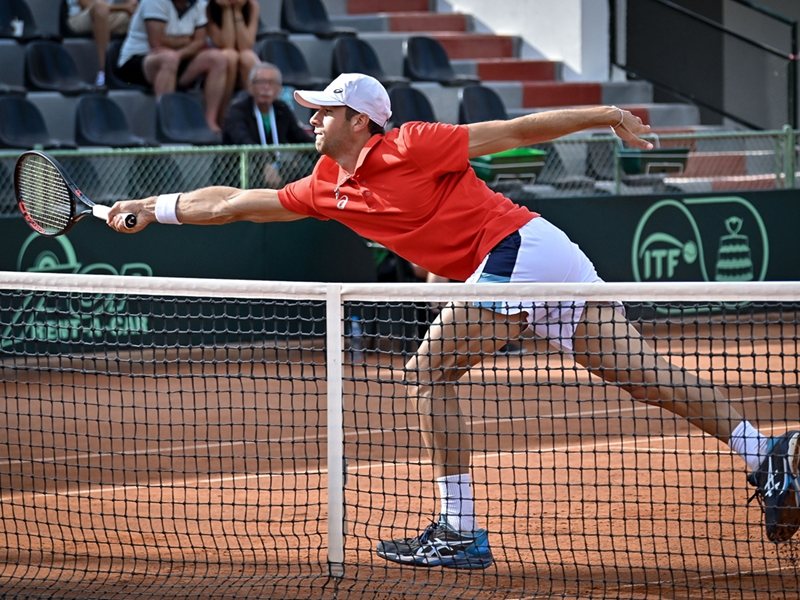 Alexander Donski Enters Top 100 in Doubles