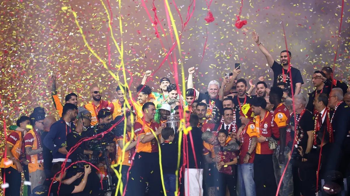 Galatasaray Celebrates 26th Championship with 200 Million Lira in Revenue