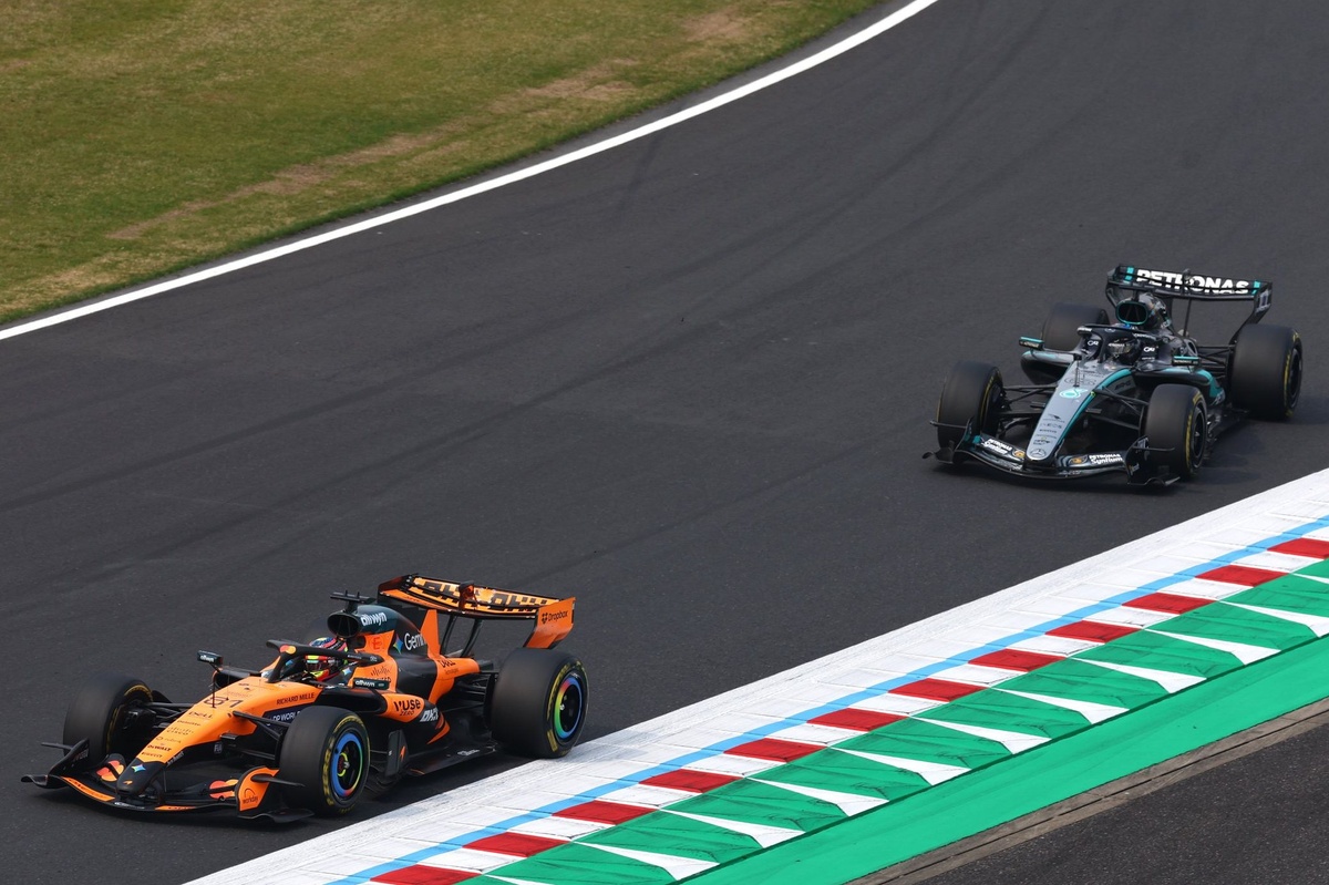 Gearbox Wars: Why McLaren's Setup Beats Mercedes on Short Straights