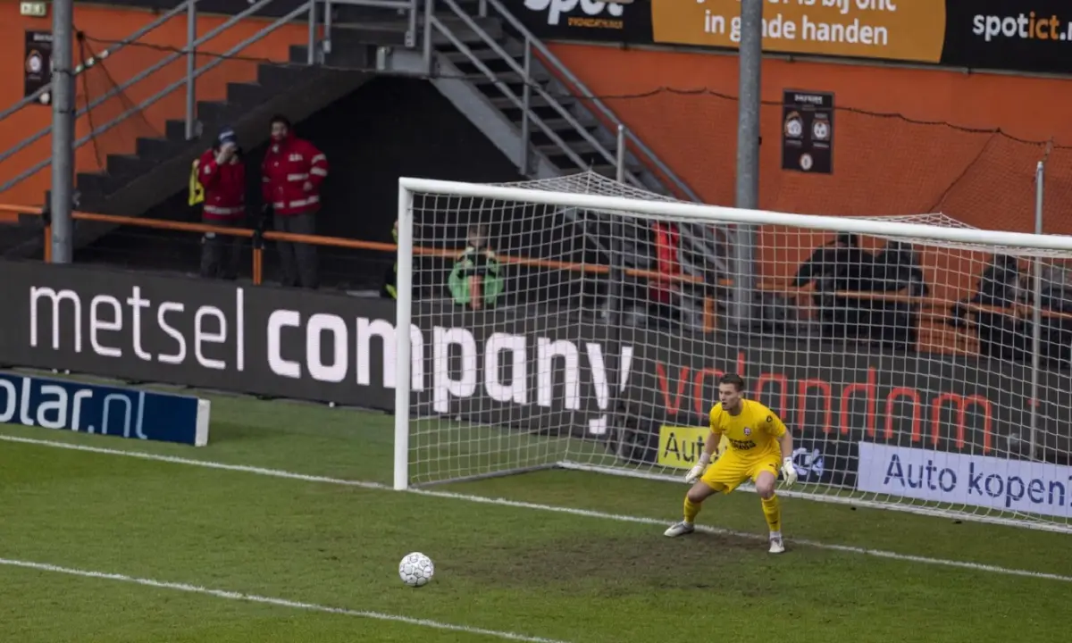 Koeman Jr. Saves His Team with Unlikely Goal