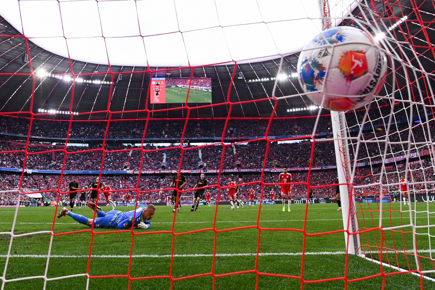 Bayern Munich Sets New Bundesliga Scoring Record