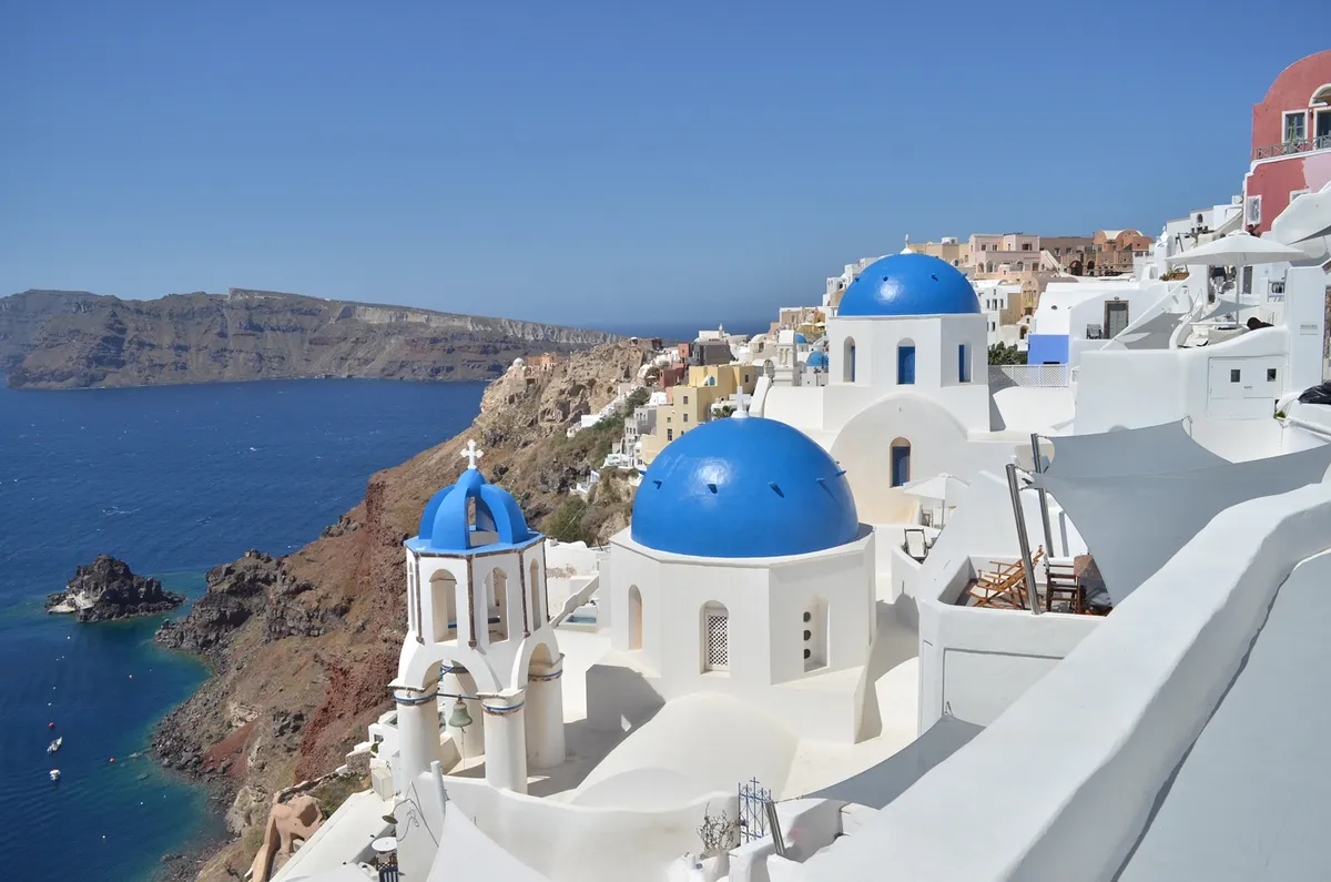 Santorini: The Volcanic Paradise Born from Ancient Catastrophe