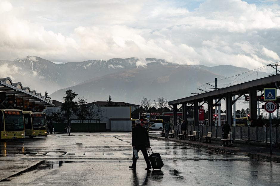 Zadar airport bus station travelers luggage coastal road approach
