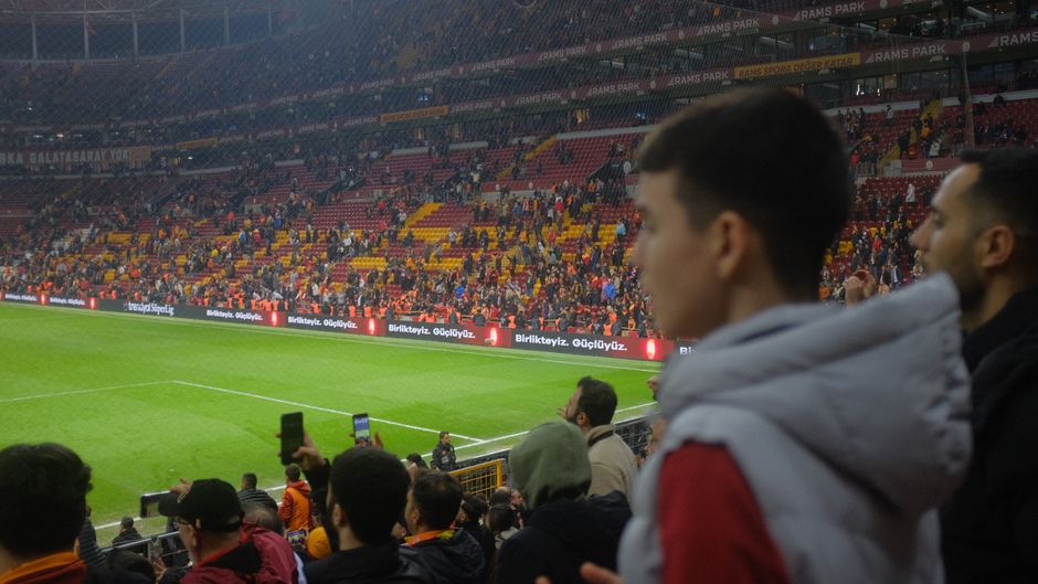 Australia vs Turkey football match stadium crowd