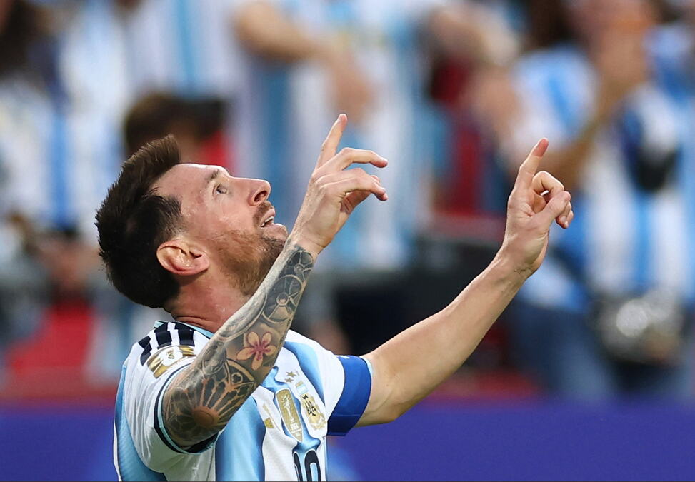 Messi’s Historic Hat-Trick Sinks Algeria 3-0 in World Cup Opener