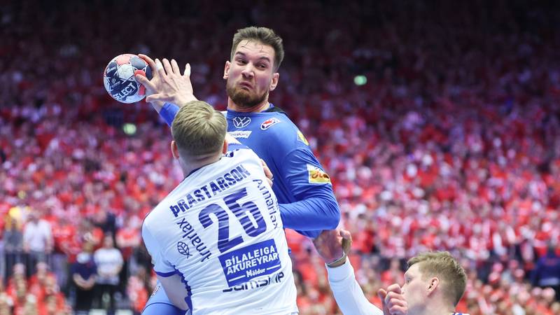 Croatian Handball Team Falls to Sweden in Thrilling Match