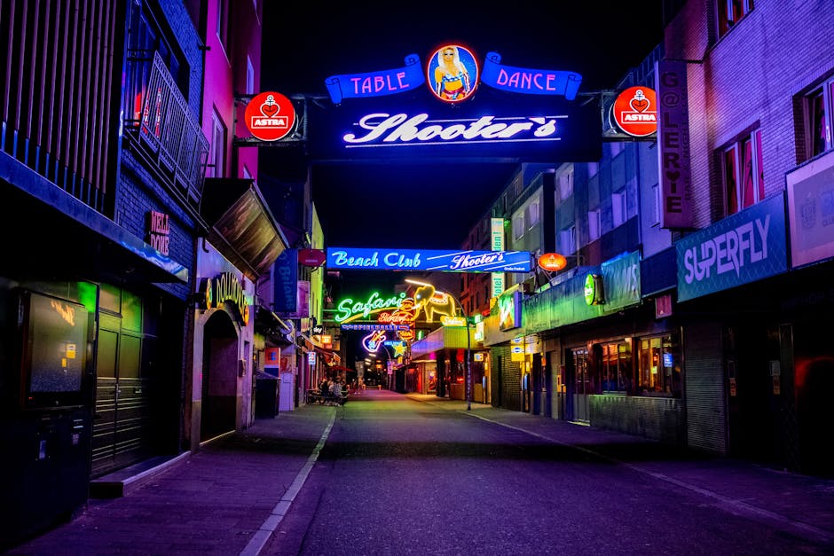 Mykonos Town nightlife bars clubs Matogianni Street evening