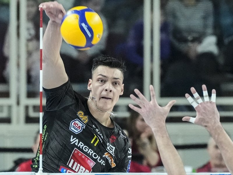 Alex Nikolov Secures Silver Again in Italy, Scores 25 Points in Season Finale