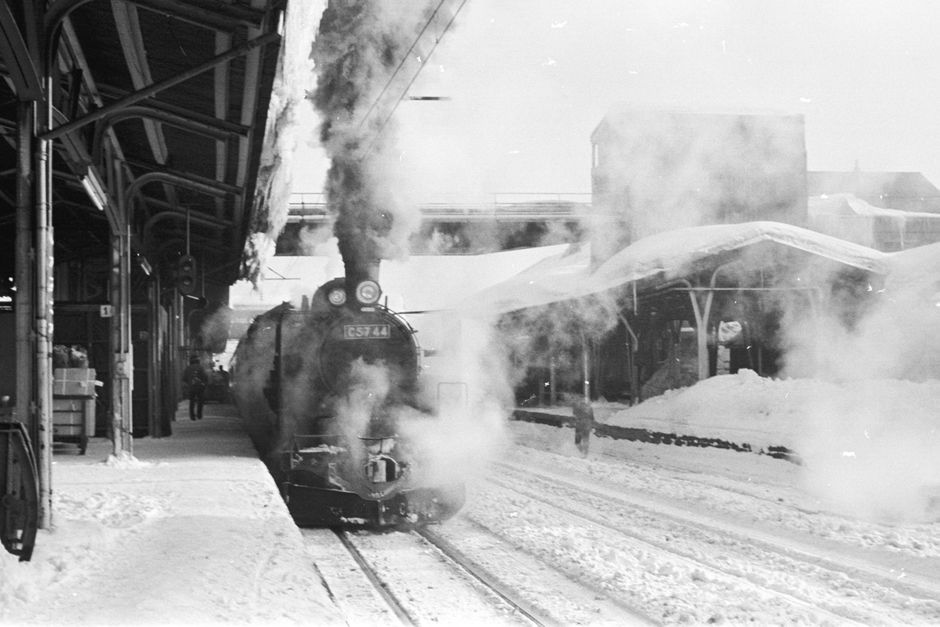 Mokra Gora railway station Serbia steam train platform morning