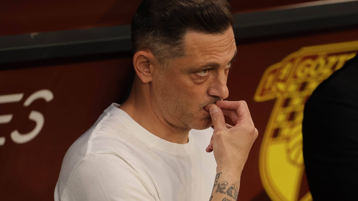 Mirel Rădoi Takes Full Responsibility for Poor Performance in Turkey