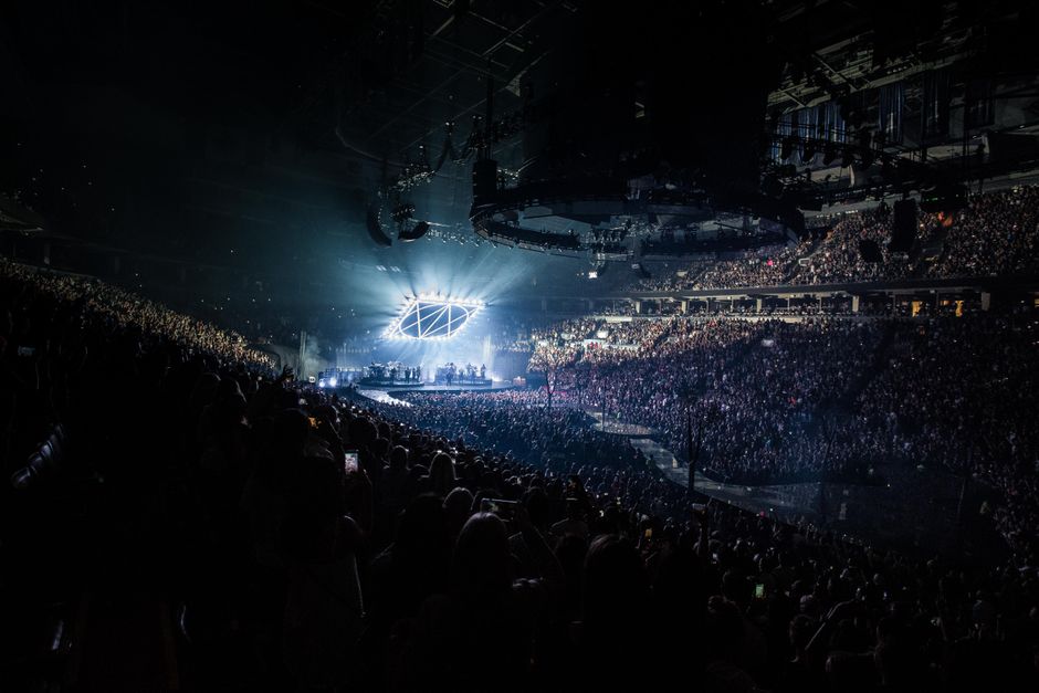 Eminem concert crowd Belgrade Arena
