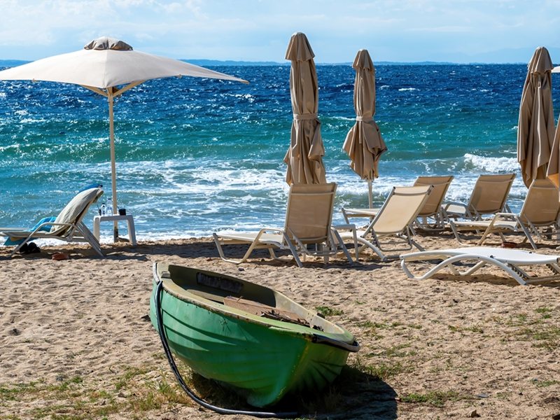 Greece Beach Prices 2026: Sunbeds Cost €20+, Free Coffee Rule Gone