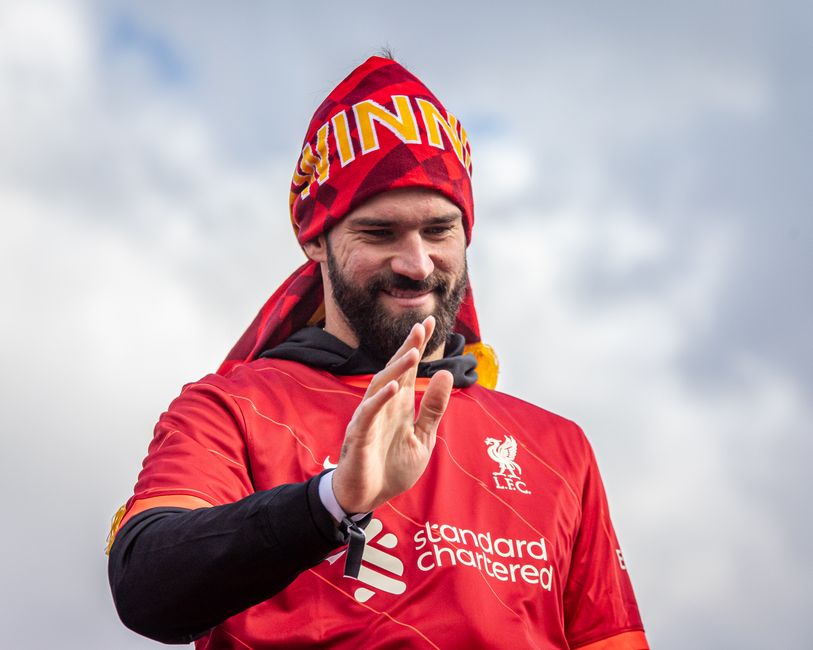 Mohamed Salah Liverpool jersey celebrating goal Anfield