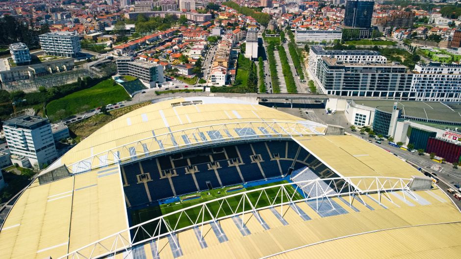 FC Porto women's team group photo stadium