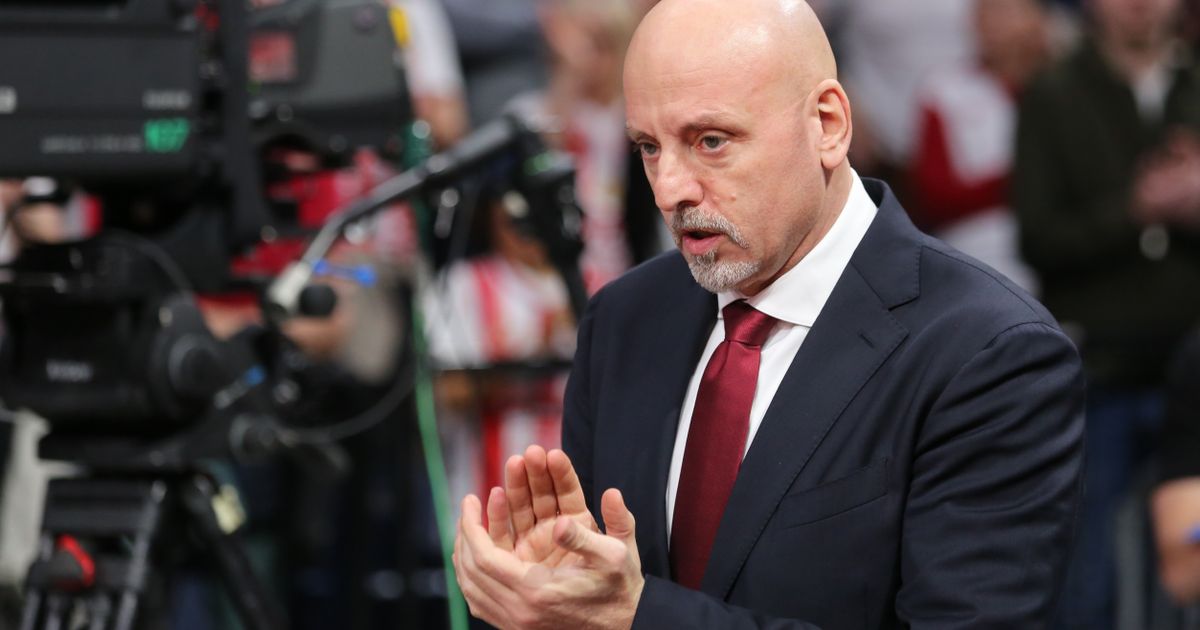 Red Star Fans Cheer Underdogs in ABA League Semi-Final