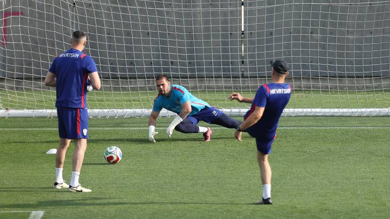Goalkeeper Gala! Pandur Lands in Rijeka as Teammates Chase Vegas Dreams